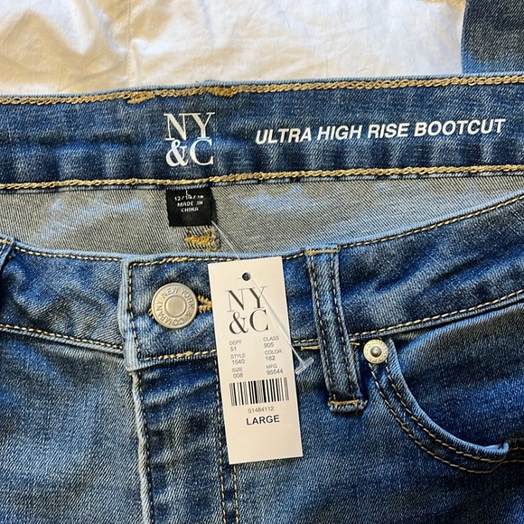 NWT New York & Company Perfect Fit Ultra HighWaisted Bootcut Jean Large 12 14 16 - Picture 3 of 4